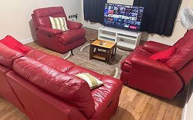 Justalf Facilities-Spacious 2-Bed Apartment In Thamesmead, Greenwich